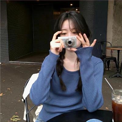 雨中的女人